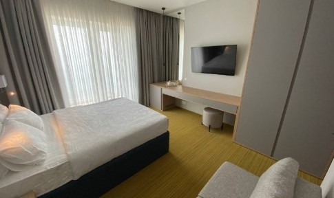 Junior Suite FV (TWIN) 4* без балкона вид на дорогу, лес, раздельные кровати, фото 1