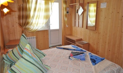 Стандартный 1-комнатный 2-местный деревянный коттедж, фото 1